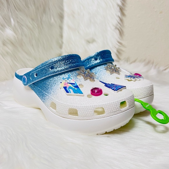 Frozen‎ Clogs - Picture 7 of 11